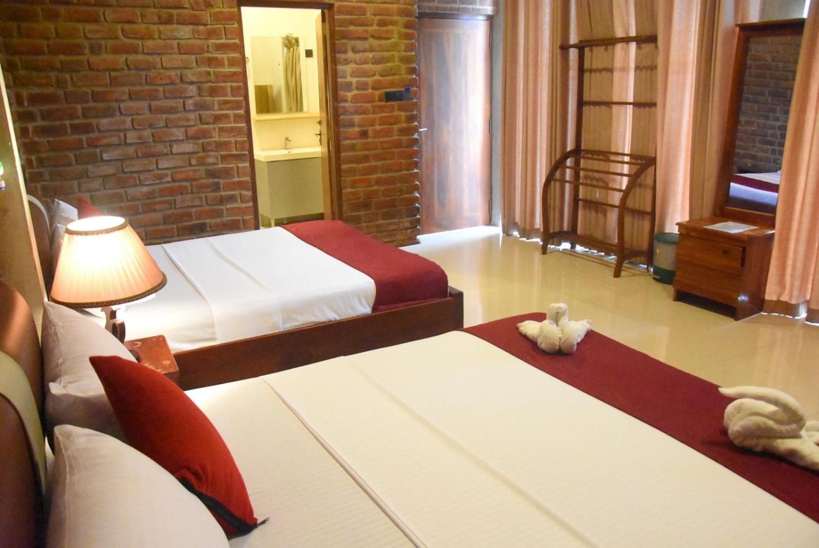 Hotel Ciel Star Anuradhapura Exterior foto